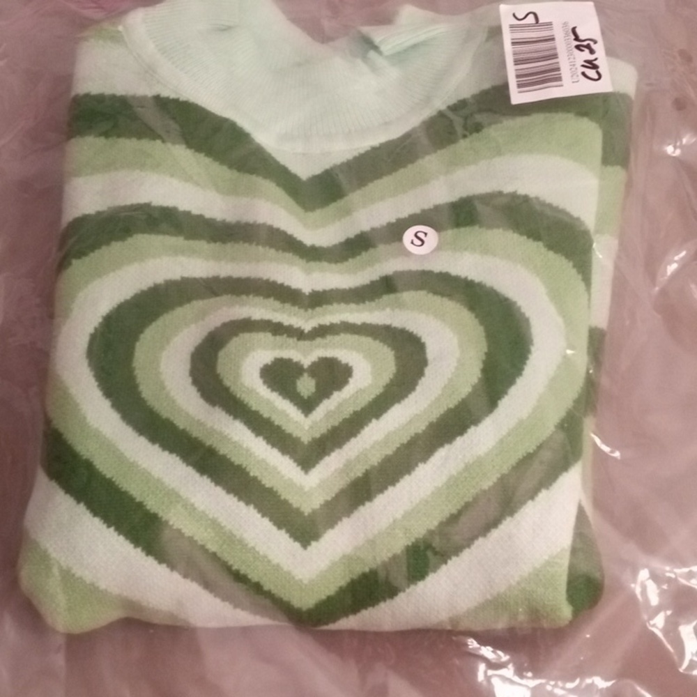 NWT Green Heart Mock Neck Long Sleeve Sweater - Picture 5 of 11